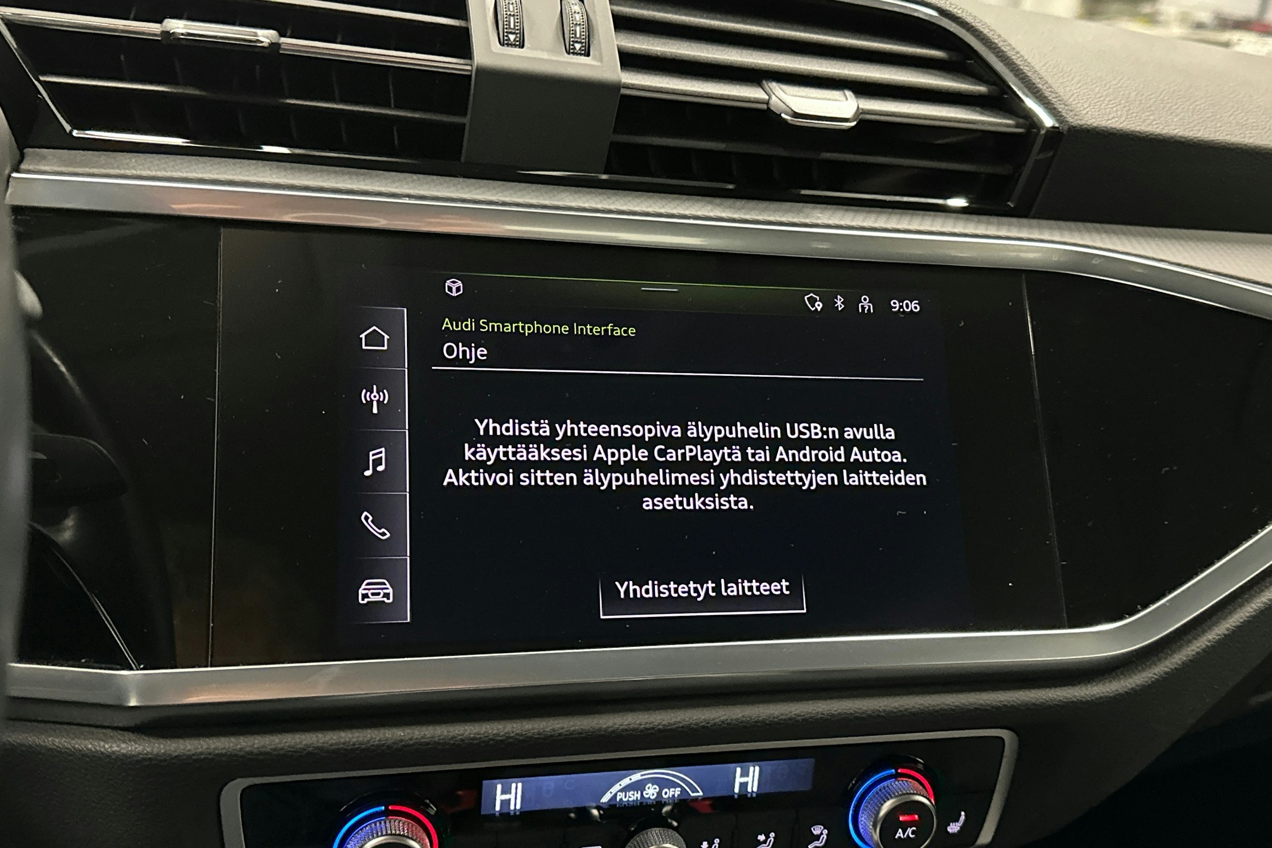 sininen Audi Q3 2021 kuva 19.