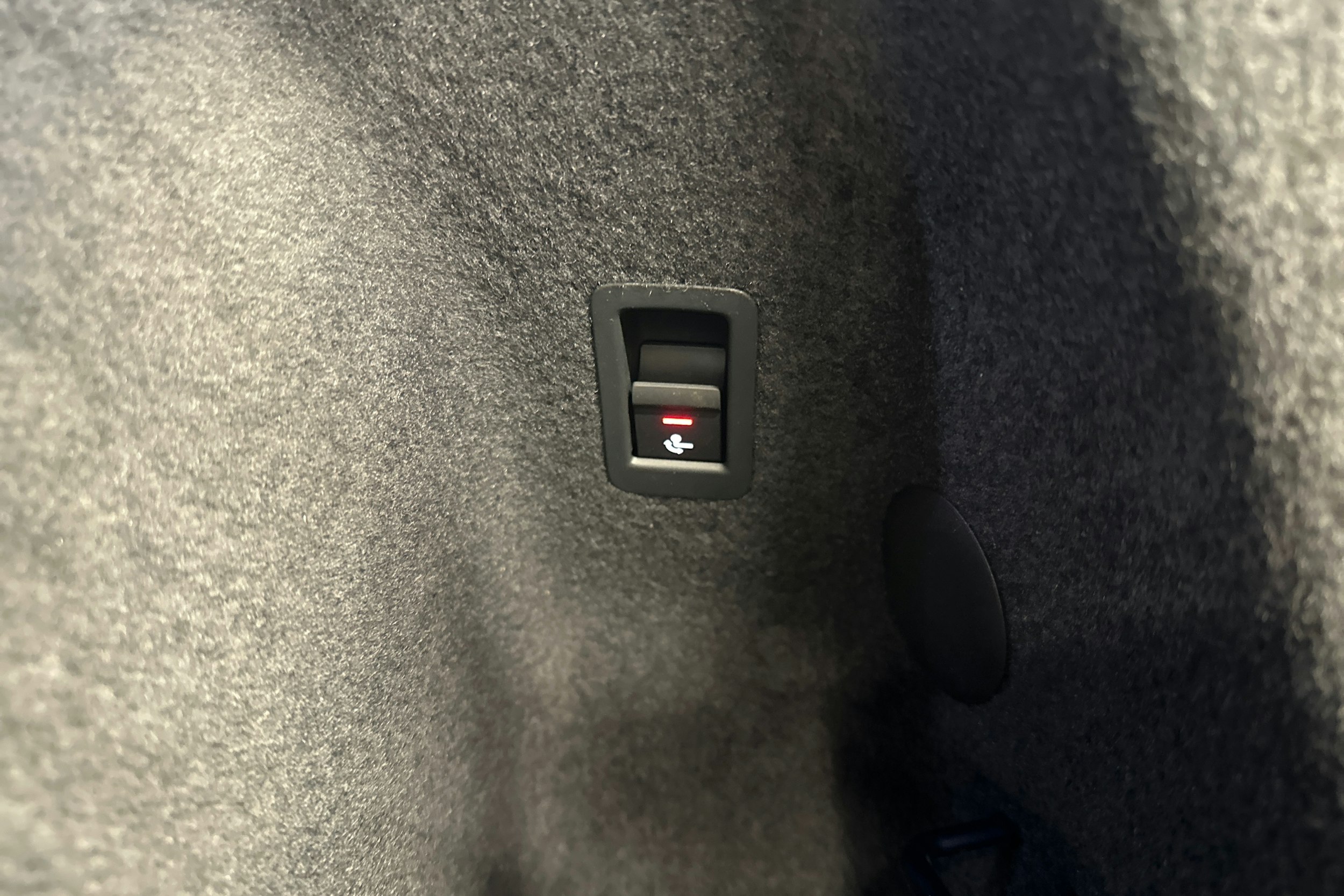 sininen Audi Q3 2021 kuva 28.