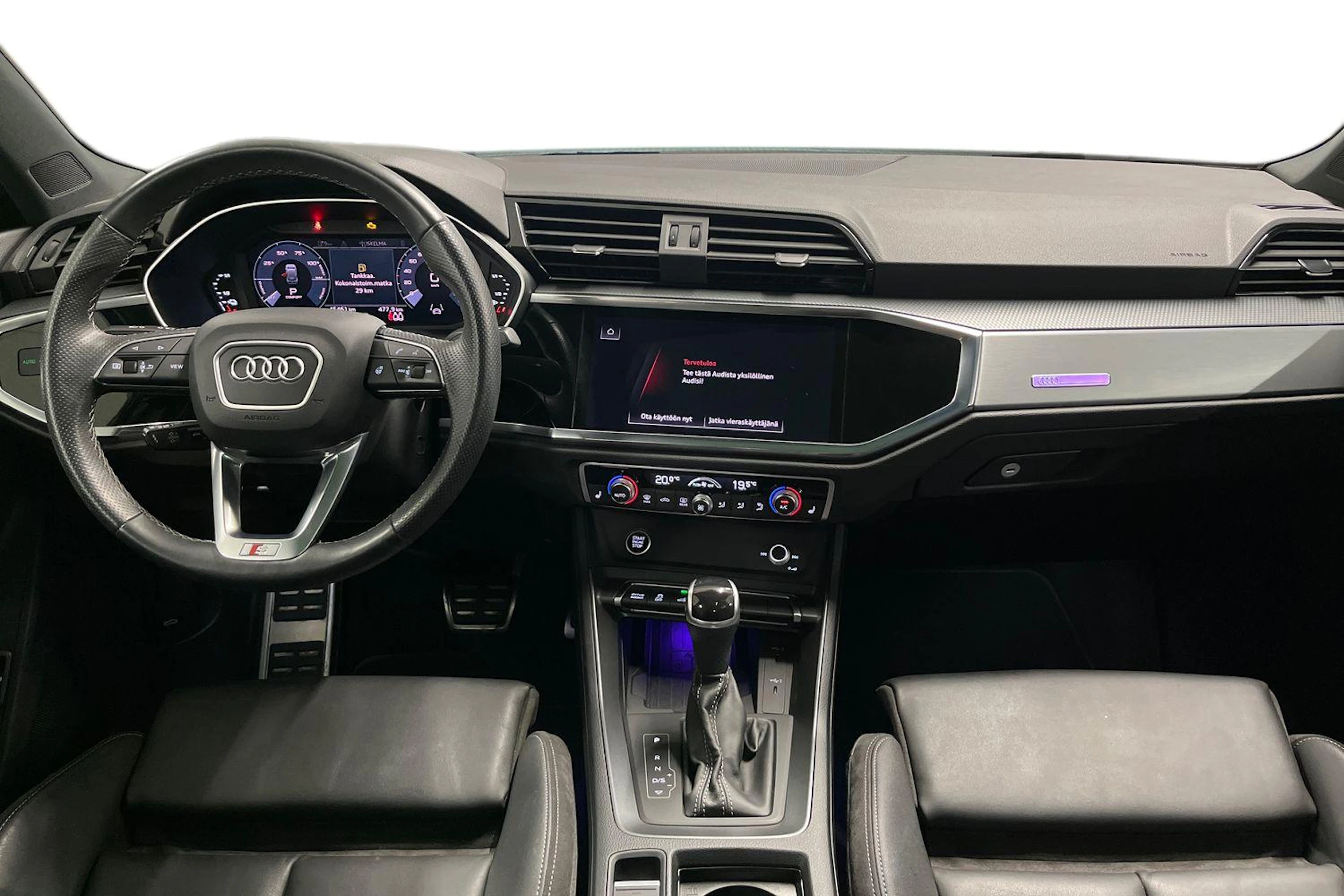 valkoinen Audi Q3 2021 kuva 7.