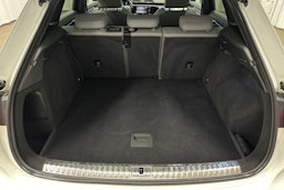 valkoinen Audi Q3 2021 kuva 14.