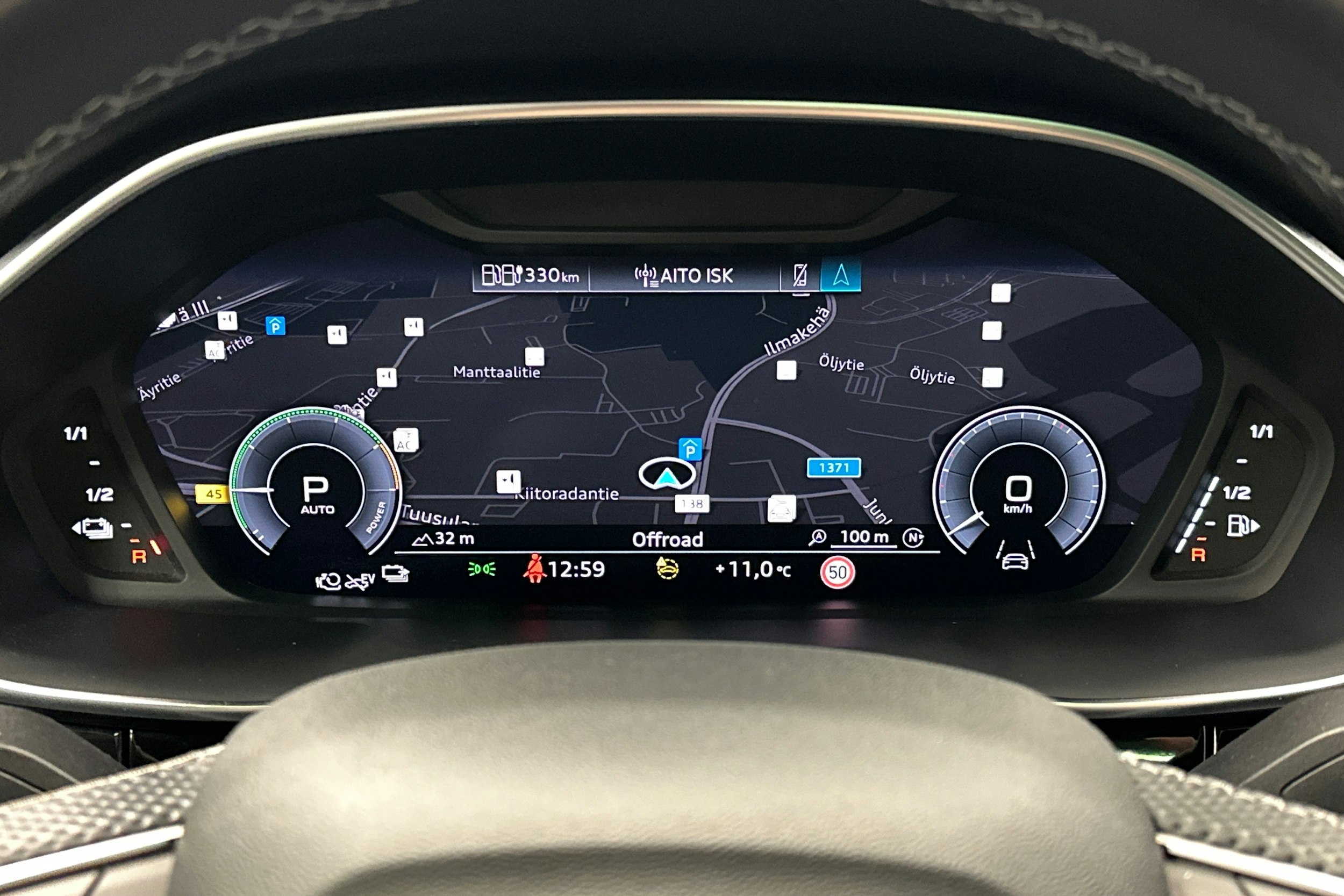 valkoinen Audi Q3 2021 kuva 22.