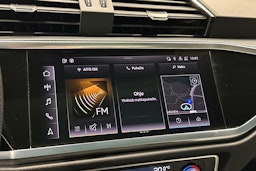 valkoinen Audi Q3 2021 kuva 25.