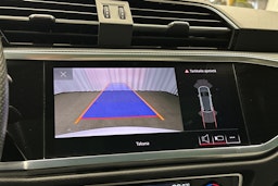 valkoinen Audi Q3 2021 kuva 32.