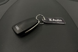 valkoinen Audi Q3 2021 kuva 34.