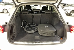 valkoinen Audi Q3 2021 kuva 14.