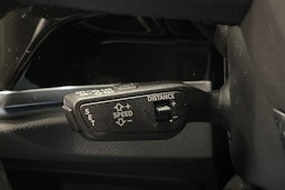 valkoinen Audi Q3 2021 kuva 17.