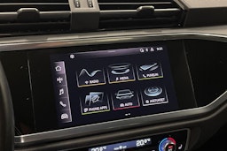 valkoinen Audi Q3 2021 kuva 19.