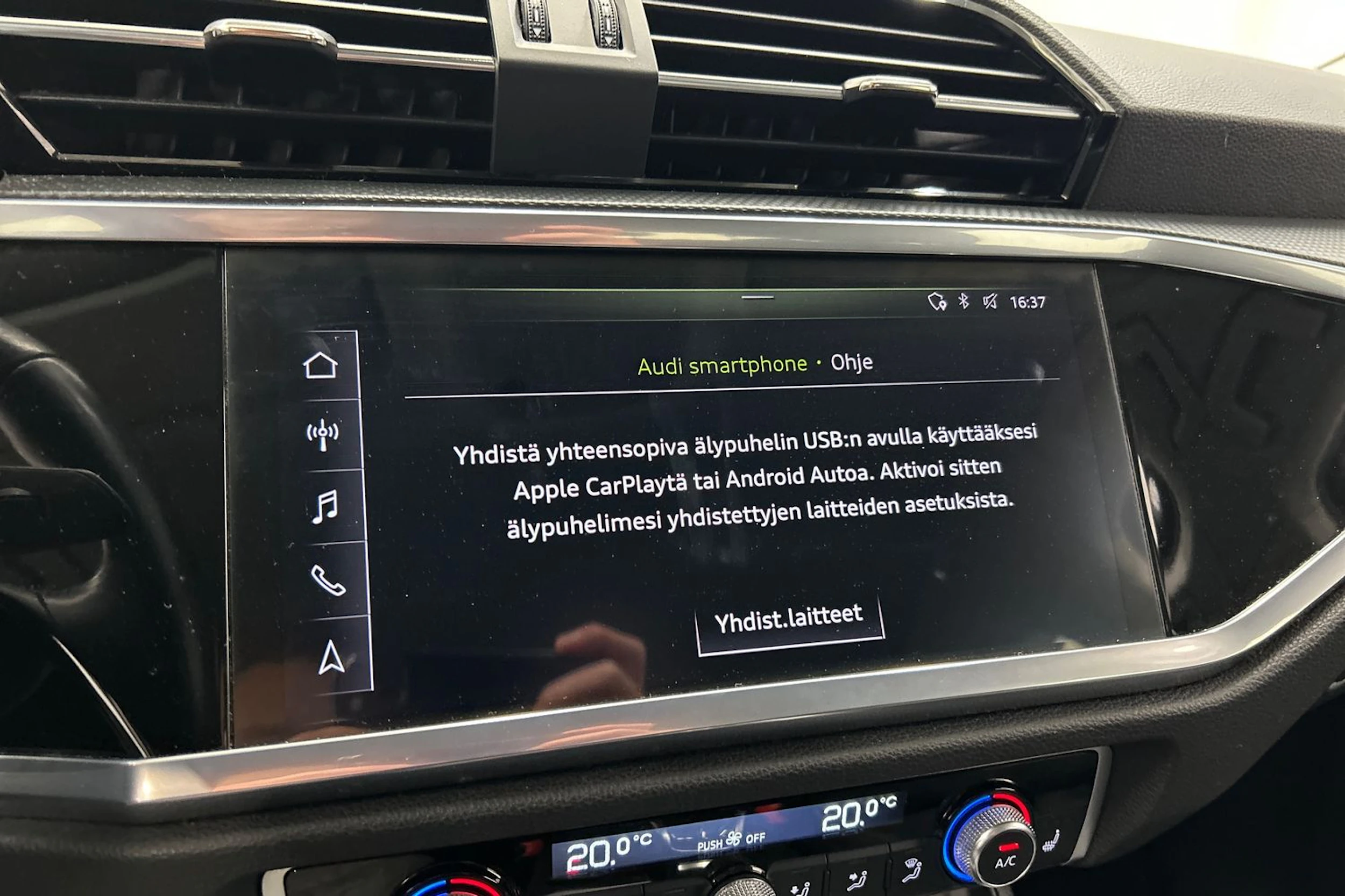 valkoinen Audi Q3 2021 kuva 25.