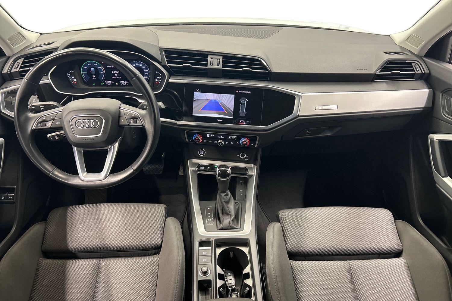 Audi Q3 2021, photo 7/23