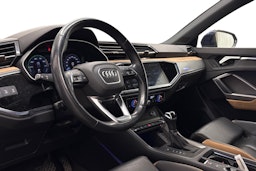 sininen Audi Q3 2021 kuva 3.