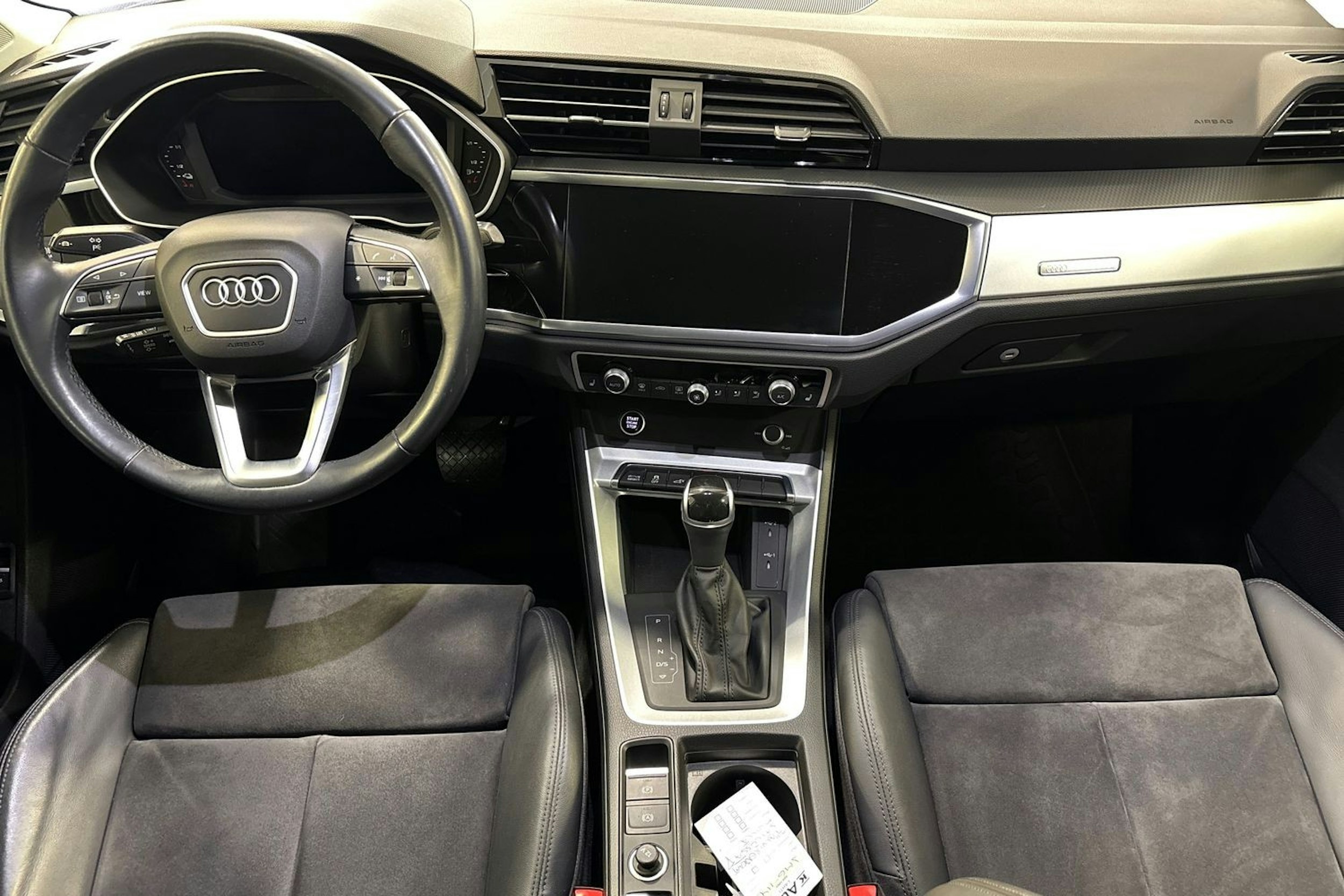 met. hopea Audi Q3 2021 kuva 9.