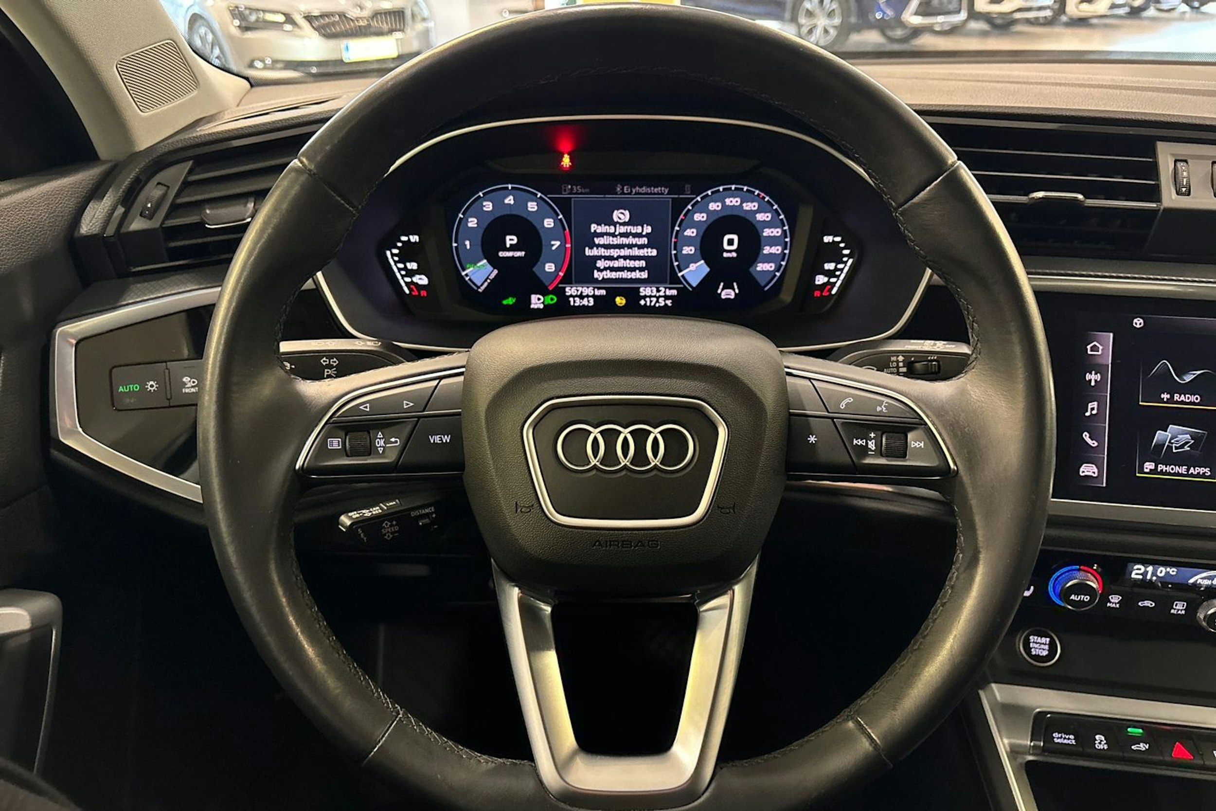 met. hopea Audi Q3 2021 kuva 14.