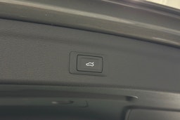 harmaa Audi Q3 2022 kuva 15.