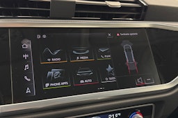 harmaa Audi Q3 2022 kuva 24.