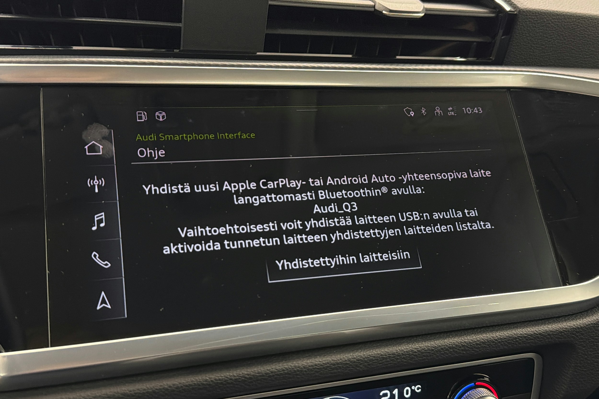 harmaa Audi Q3 2022 kuva 25.