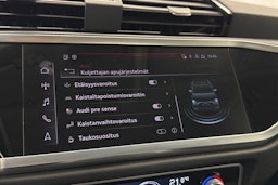 harmaa Audi Q3 2022 kuva 29.