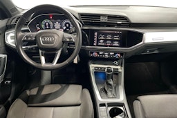 Harmaa Audi Q3 2021 kuva 7.