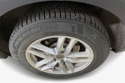 Harmaa Audi Q3 2021 kuva 9.