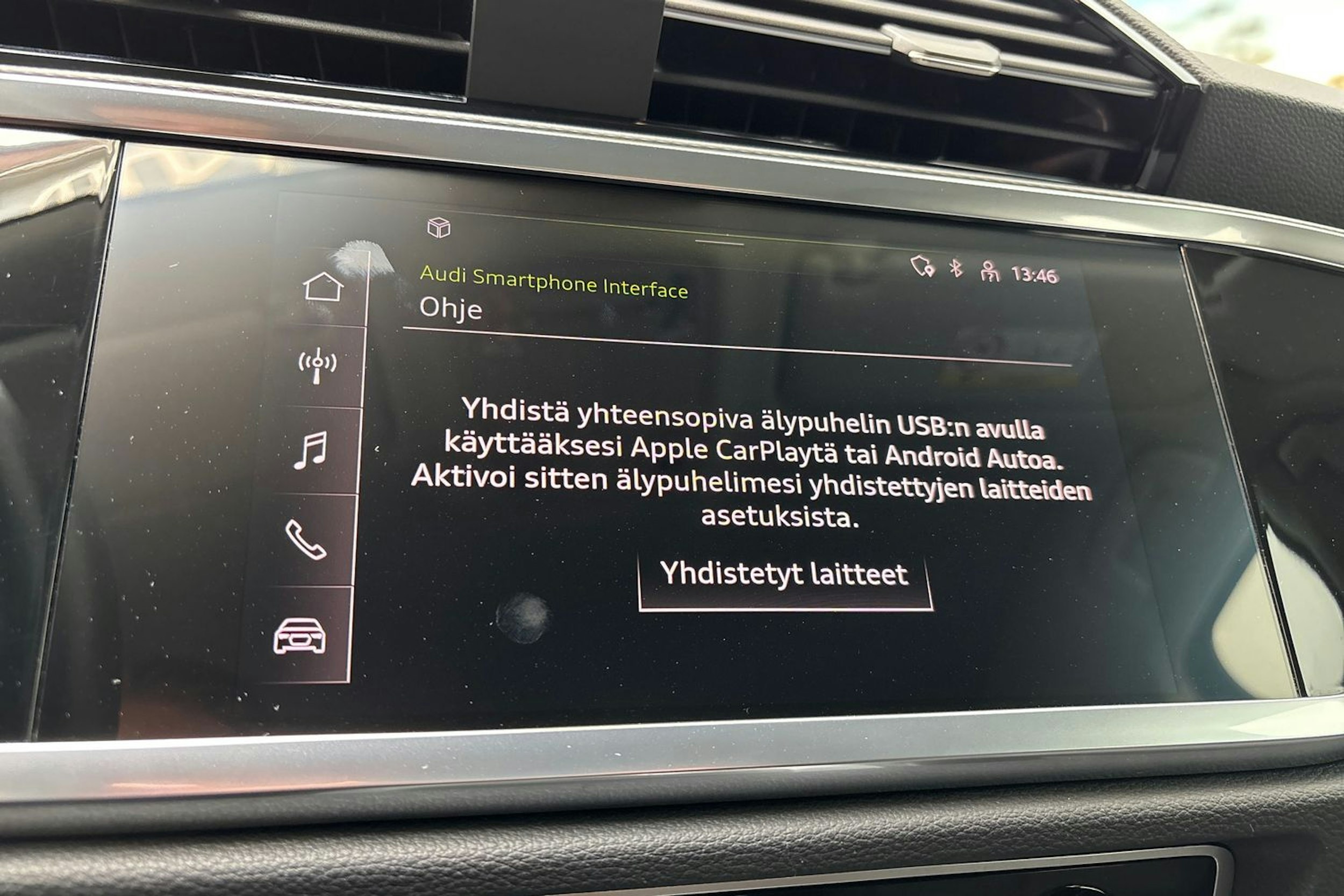valkoinen Audi Q3 2021 kuva 23.