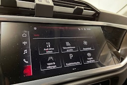 musta Audi Q3 2021 kuva 15.