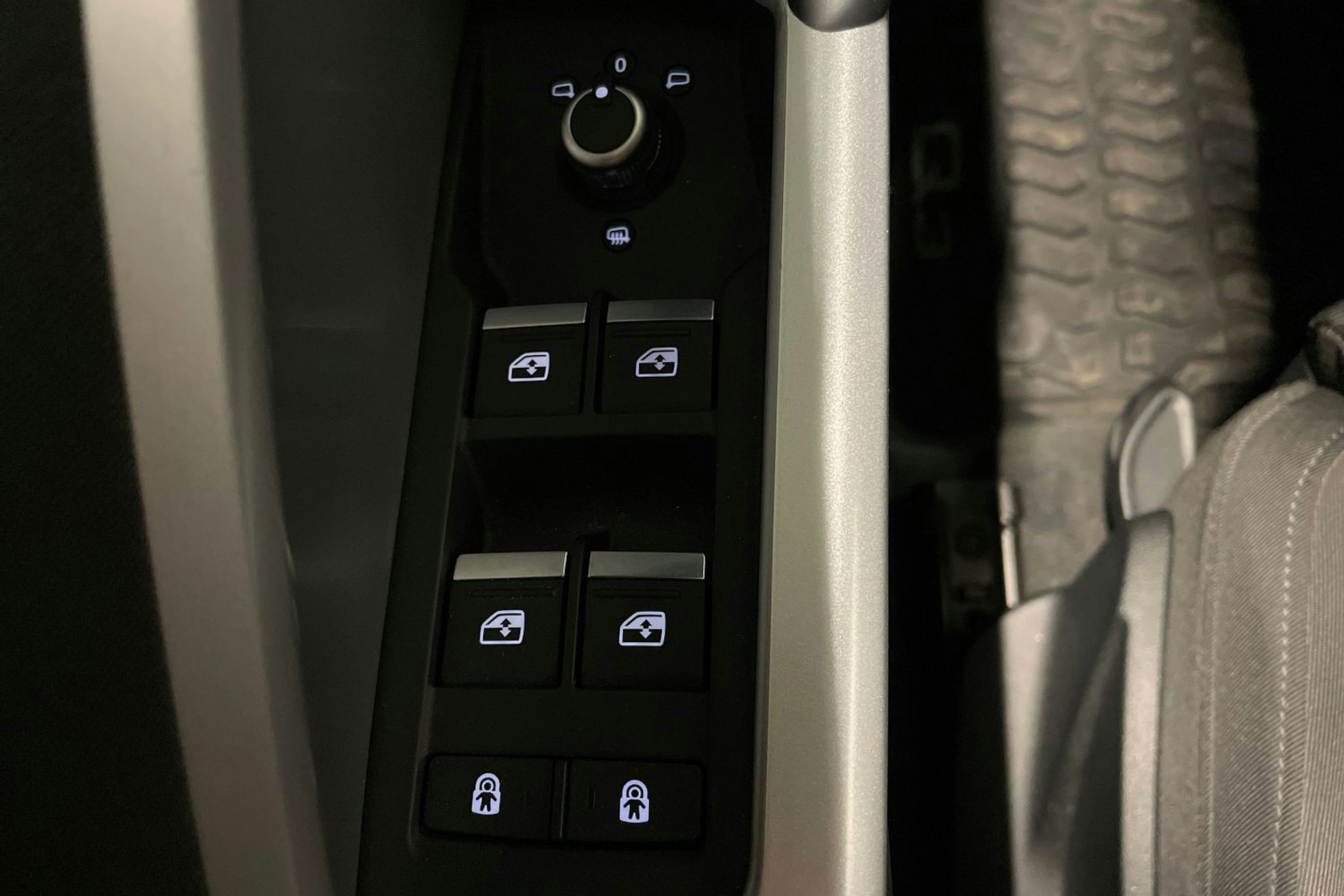 musta Audi Q3 2021 kuva 23.