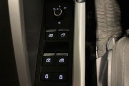 musta Audi Q3 2021 kuva 23.
