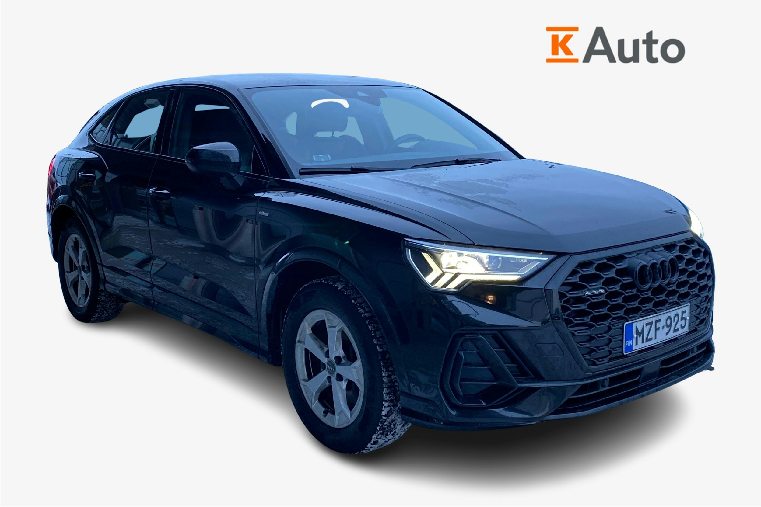 musta Audi Q3 2021 kuva 1.
