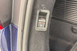 sininen Audi Q3 2021 kuva 13.