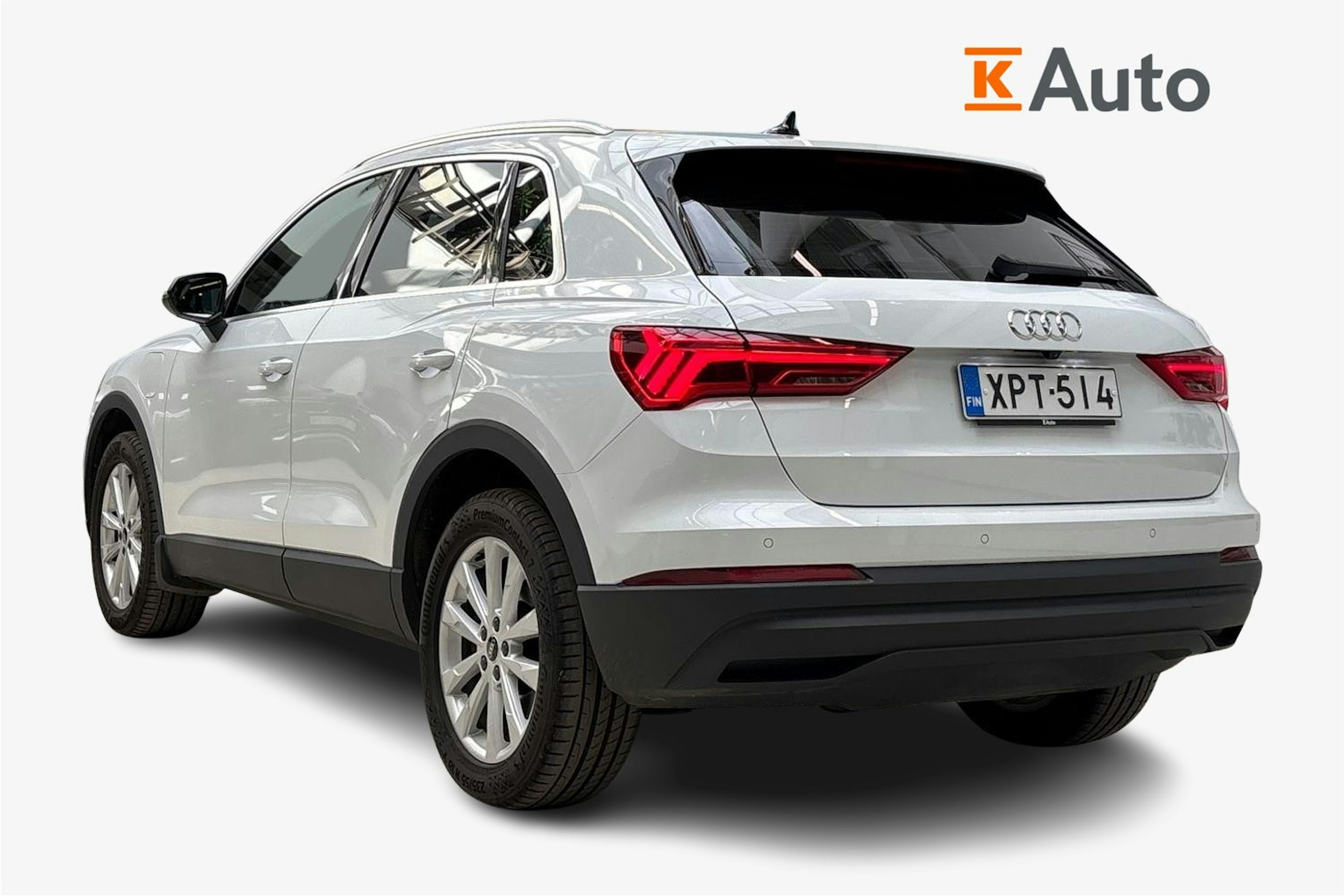 valkoinen Audi Q3 2021 kuva 2.