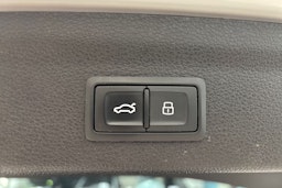 valkoinen Audi Q3 2021 kuva 15.
