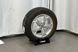 valkoinen Audi Q3 2021 kuva 14.