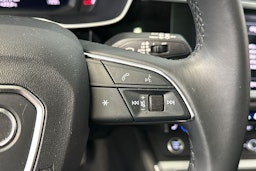 valkoinen Audi Q3 2021 kuva 20.