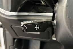 valkoinen Audi Q3 2021 kuva 21.