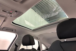 valkoinen Audi Q3 2021 kuva 27.