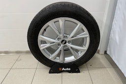 valkoinen Audi Q3 2022 kuva 23.