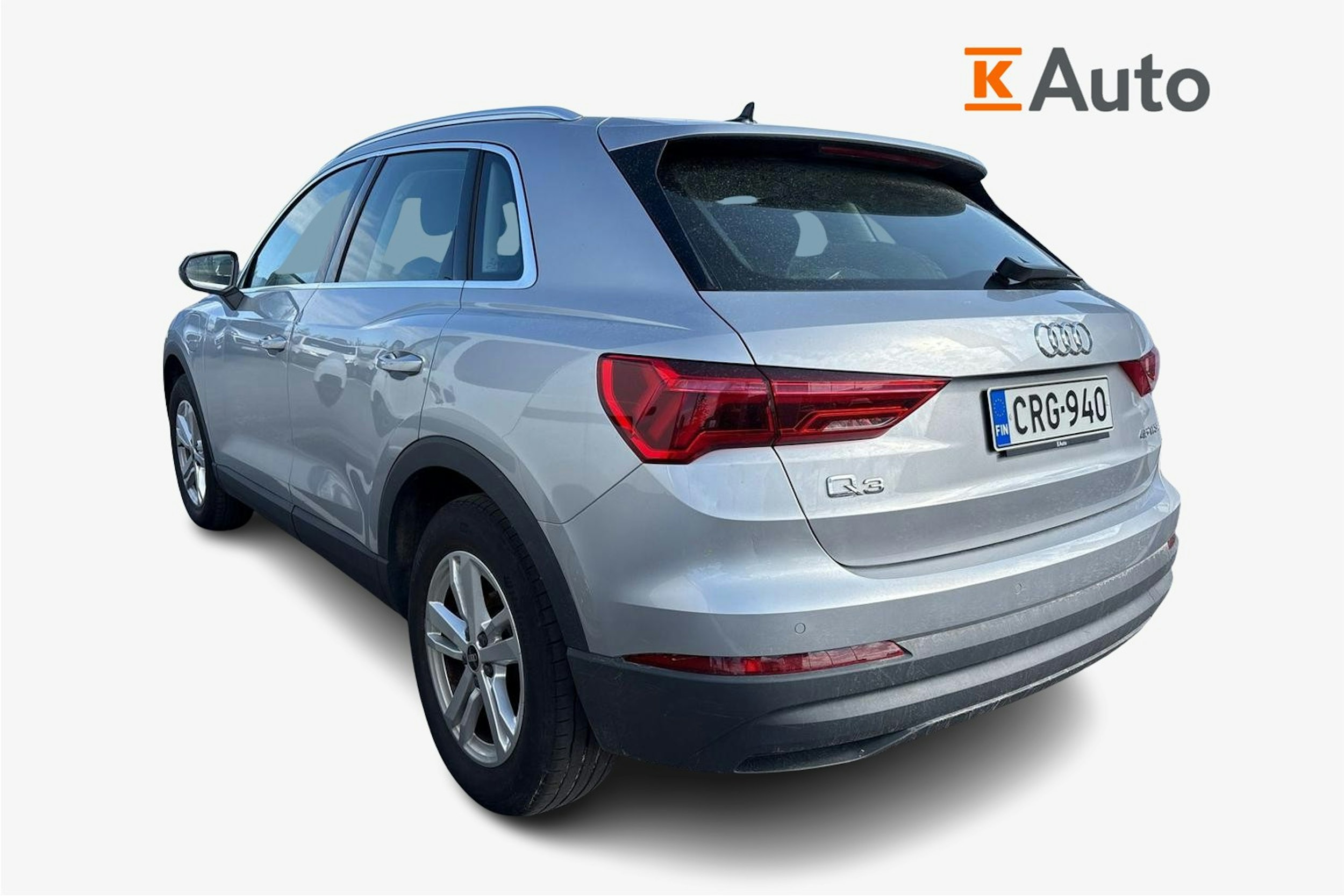 harmaa Audi Q3 2022 kuva 2.