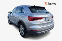 harmaa Audi Q3 2022 kuva 2.