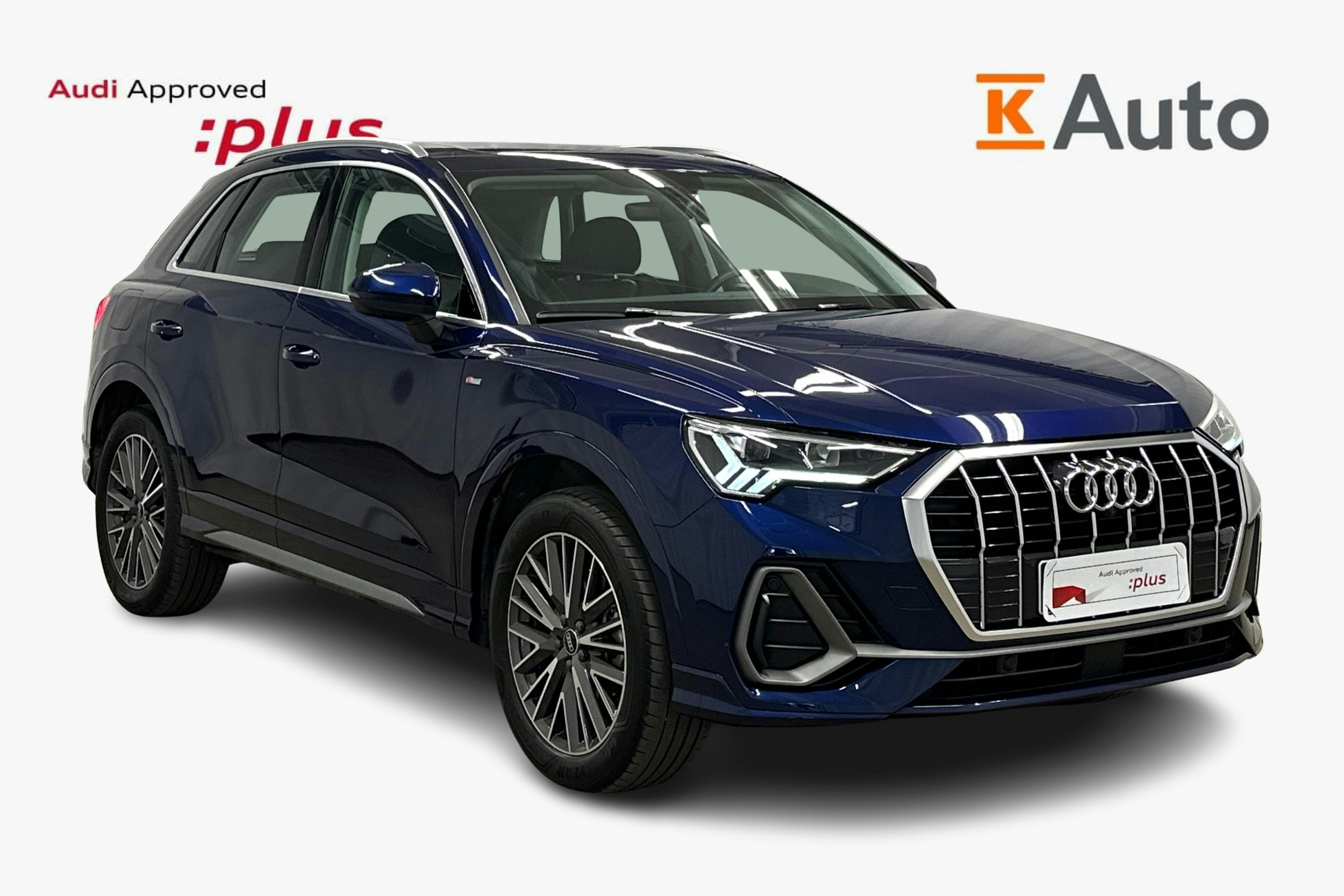 sininen Audi Q3 2022 kuva 1.