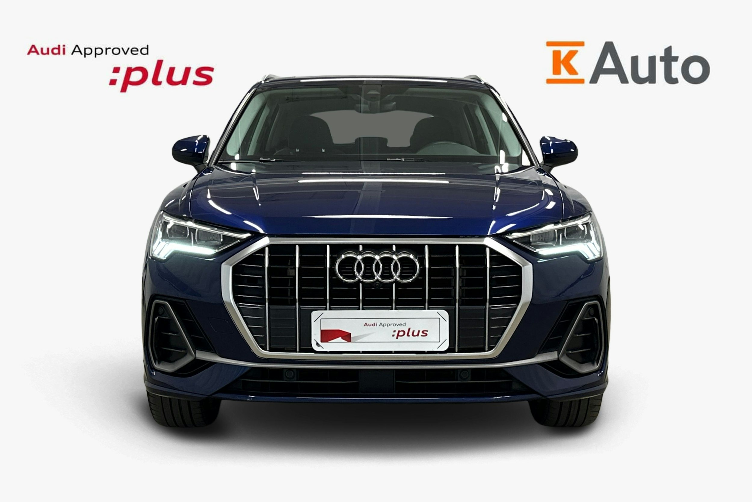sininen Audi Q3 2022 kuva 5.