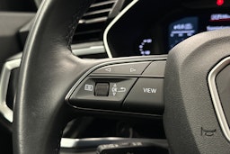 sininen Audi Q3 2022 kuva 18.