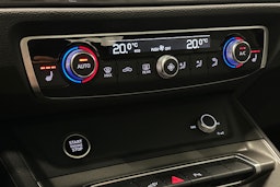 sininen Audi Q3 2022 kuva 22.