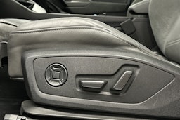 sininen Audi Q3 2022 kuva 23.