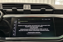 sininen Audi Q3 2022 kuva 28.
