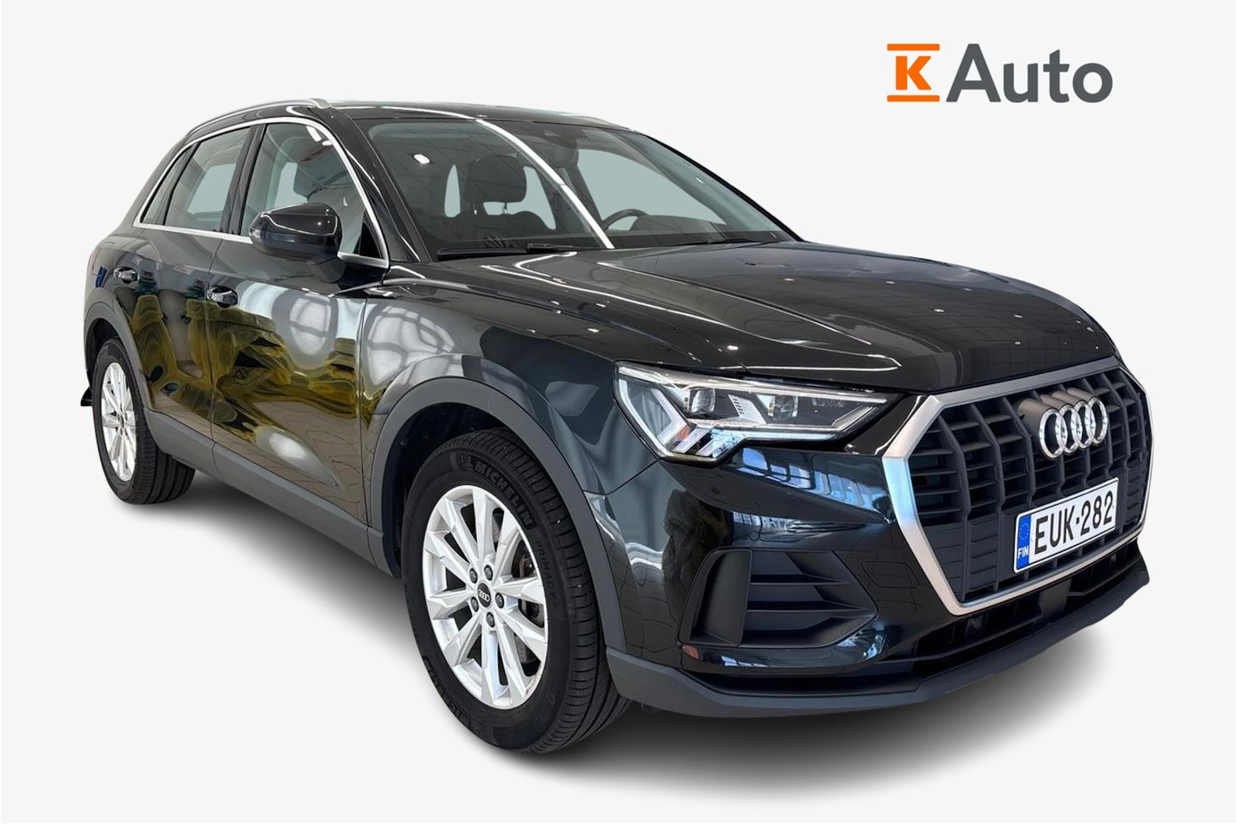 Musta Audi Q3 2022 kuva 1.