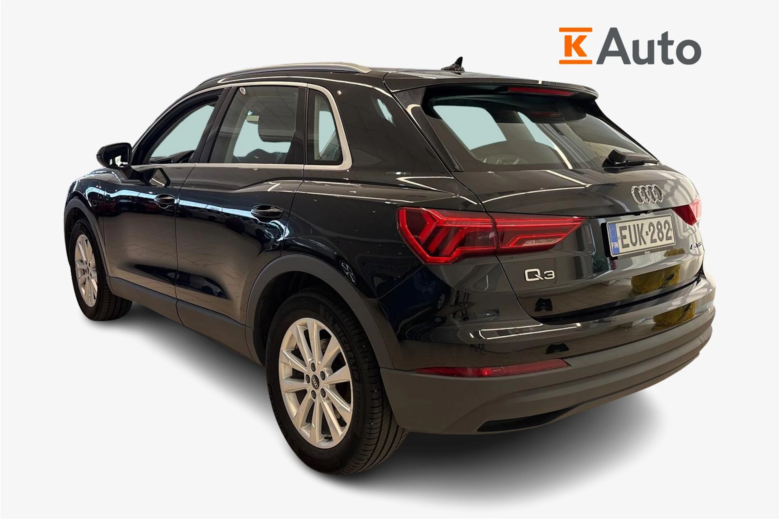 Musta Audi Q3 2022 kuva 2.
