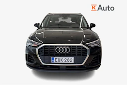 Musta Audi Q3 2022 kuva 4.