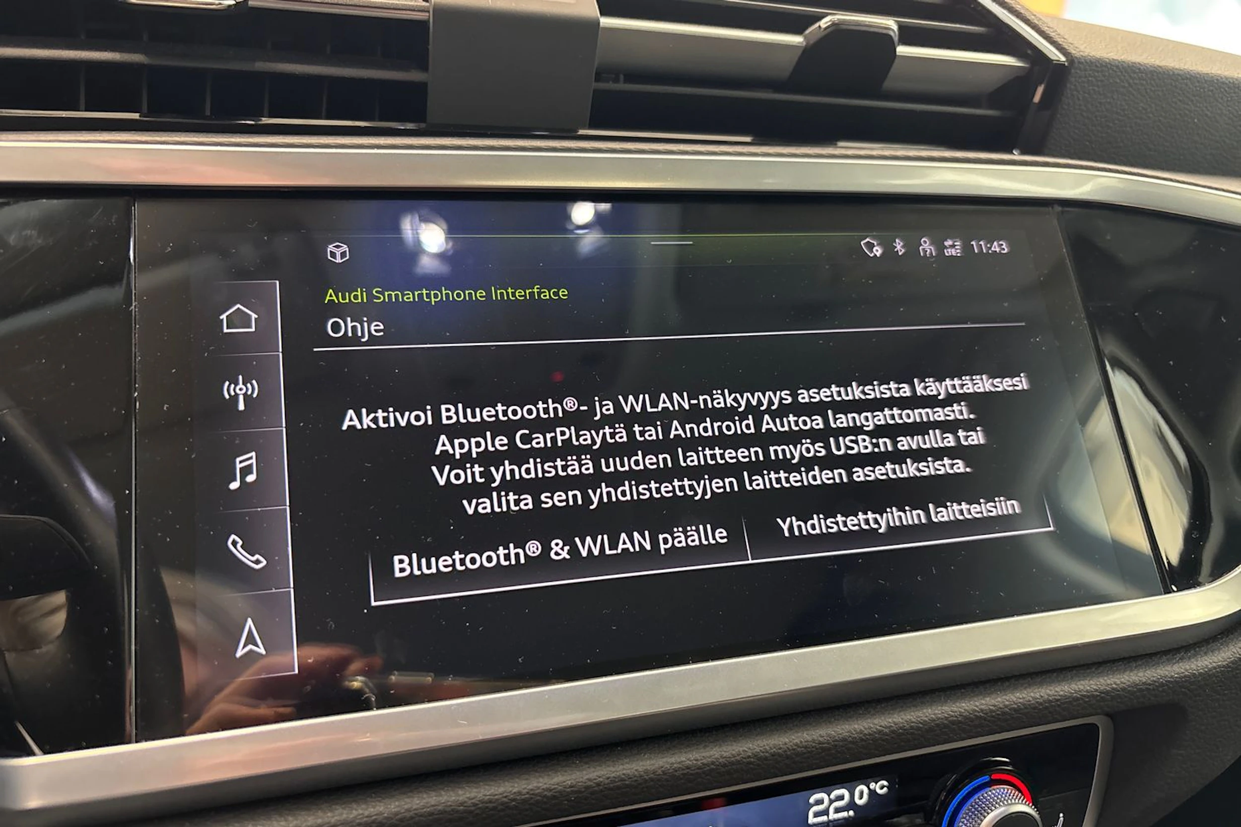 Musta Audi Q3 2022 kuva 31.