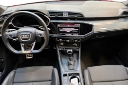 punainen Audi Q3 2022 kuva 7.