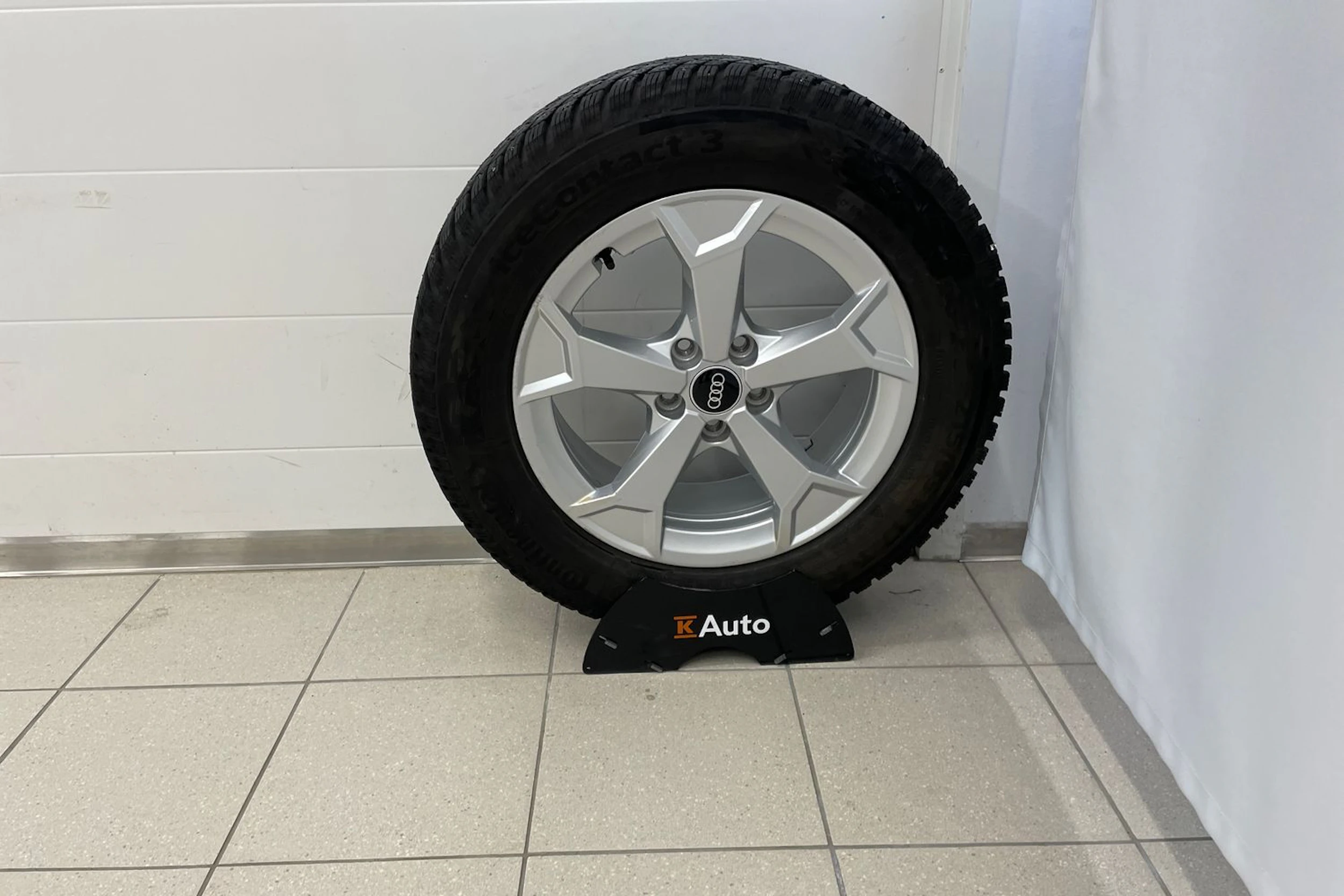 musta Audi Q3 2022 kuva 22.