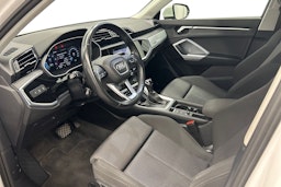 valkoinen Audi Q3 2022 kuva 7.